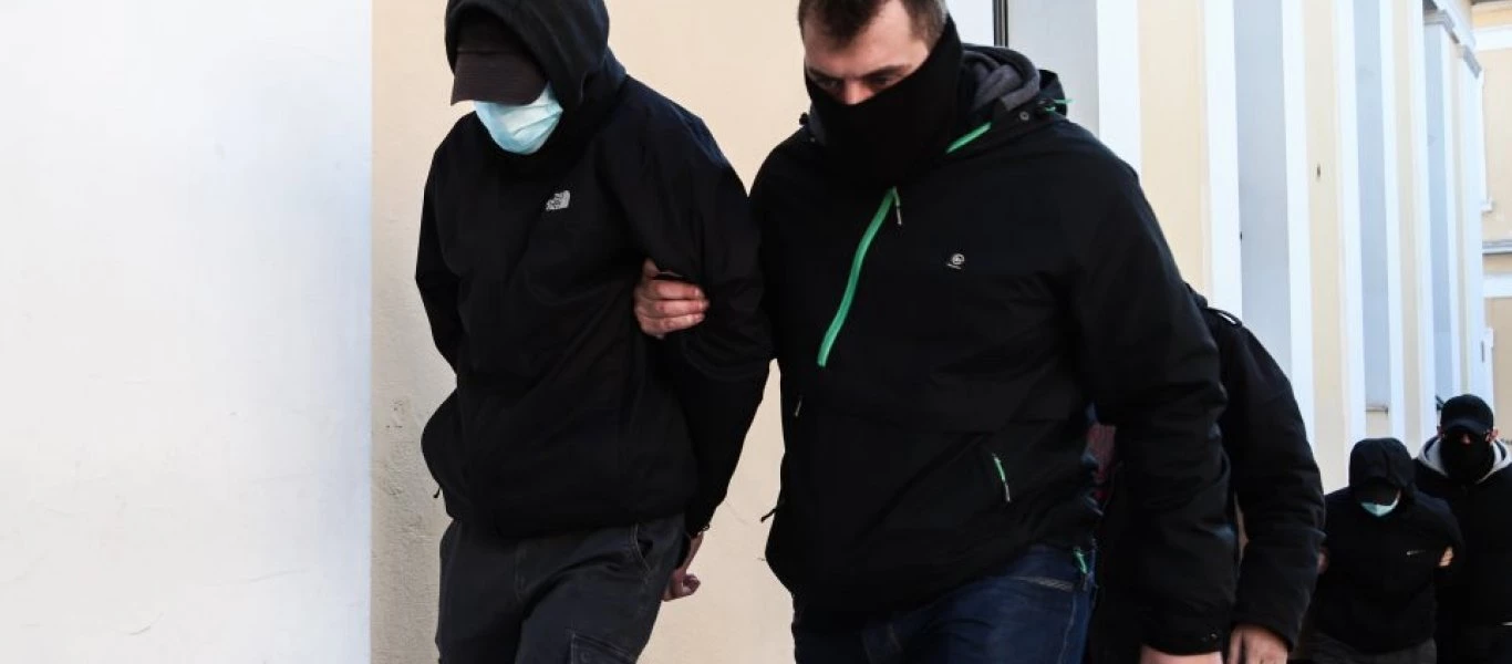 Ξυλοδαρμός στο μετρό: Μεταμέλεια δηλώνουν τα δύο ανήλικα αδέρφια – Ζητούν εξηγήσεις από τον σταθμάρχη